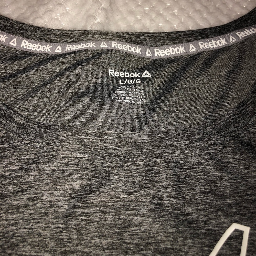 T-Shirt - Picture 3 of 3